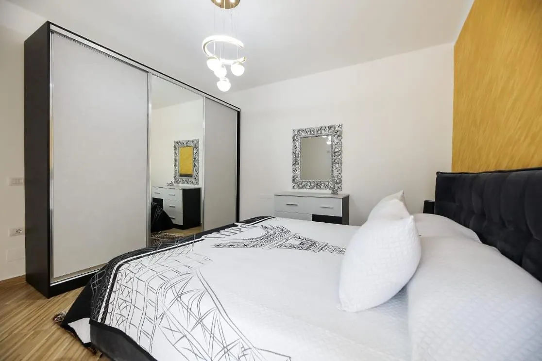 شقة Valbona Apartament'S 2 فلورا
